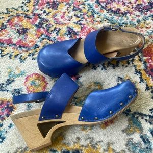 Beautiful, fun and comfortable blue Dansko clogs size 39.